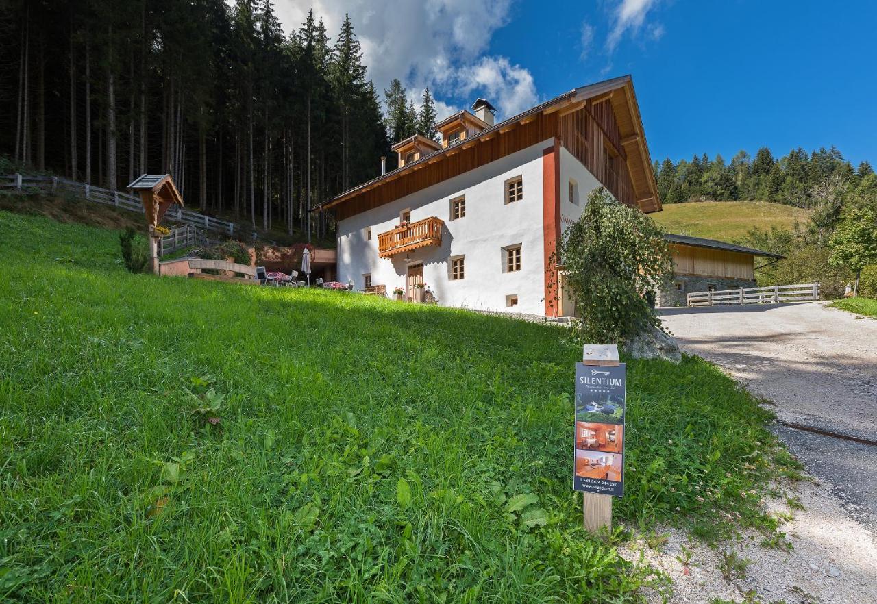 Silentium Dolomites Chalet Since 1600 Villa Monguelfo-Tesido / Welsberg-Taisten Exterior foto